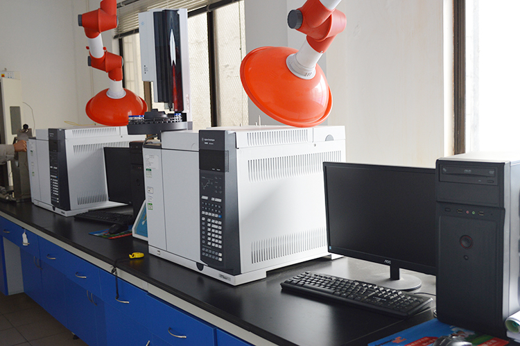 ����ɫ����